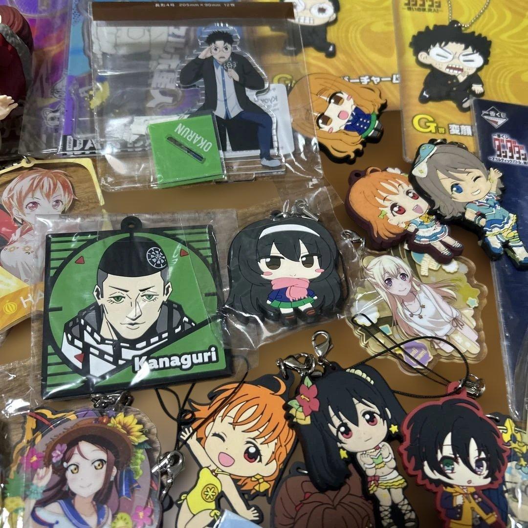 アニメグッズまとめ売り　108個
