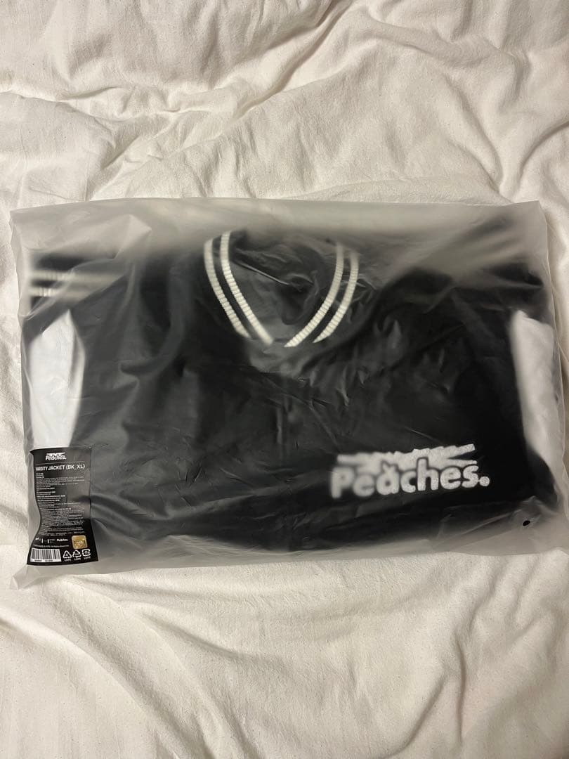 LE SSERAFIM(ルセラフィム) x ピーチ スタジャン ジャケット XL - メルカリ