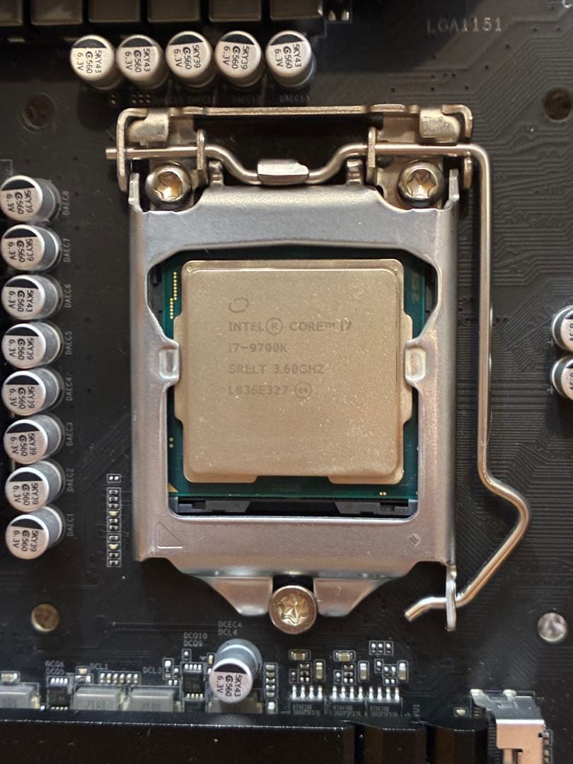 i7-9700K & Z390 AORUS ELITE 32GB