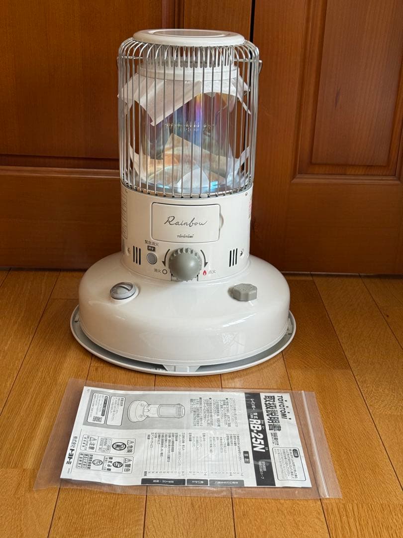 【新品未使用品】RB-25N レインボーストーブ ホワイト TOYOTOMI（トヨトミ） 対流形石油ストーブ レインボーストーブ RB-25N