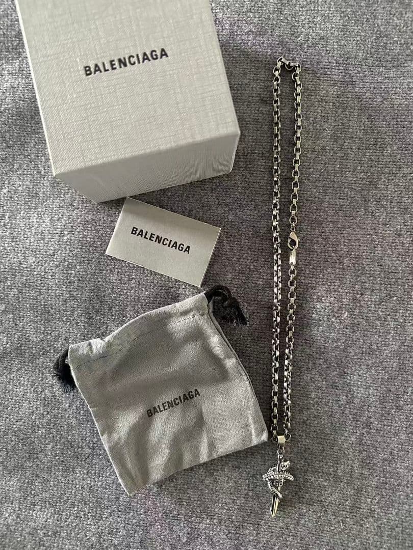BALENCIAGA 新品同様 剣と蛇のネックレス ギフトに最適◇BALLENCIAGA Goth Snakeネックレス メンズ 直営店