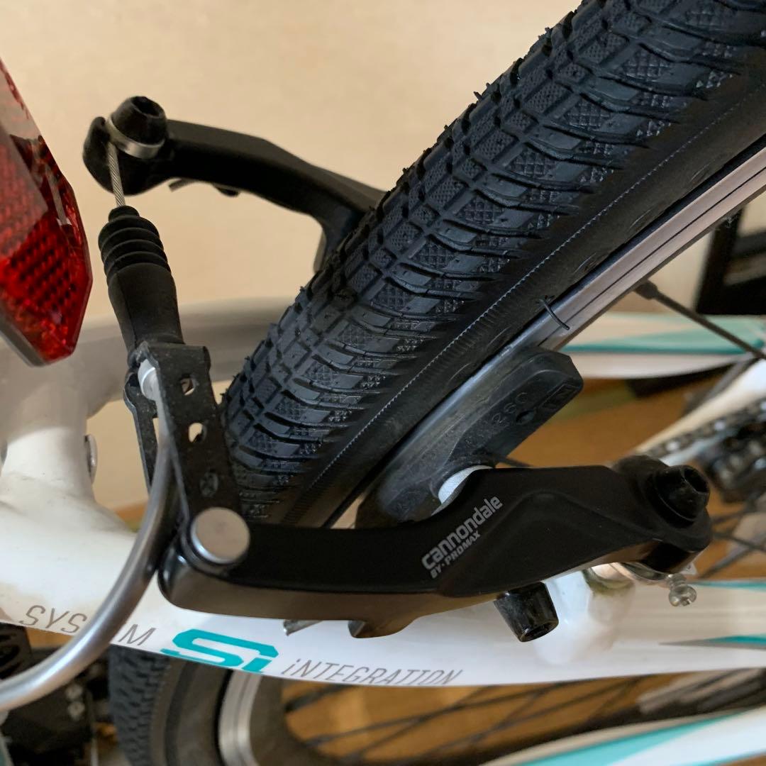 【美品の中古自転車】　《送料込み》　キャノンデール　レディース　クロスバイク