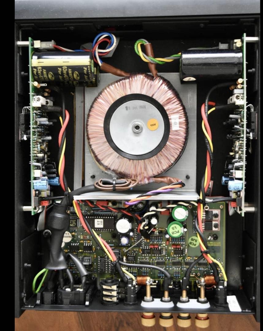 MERIDIAN 551 プリメインアンプ【AXISS 正規輸入品 100V】