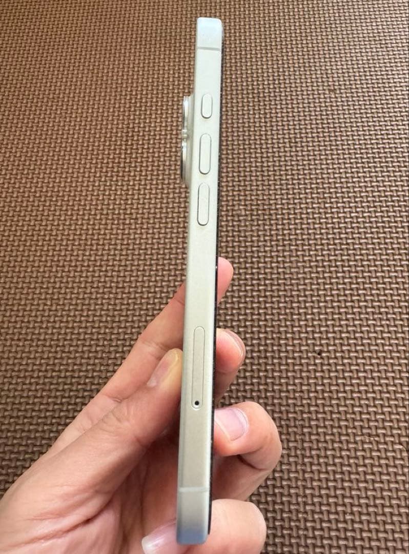 《美品》iPhone 16 中国版 ホワイト 128GB 物理消音ボタンあり