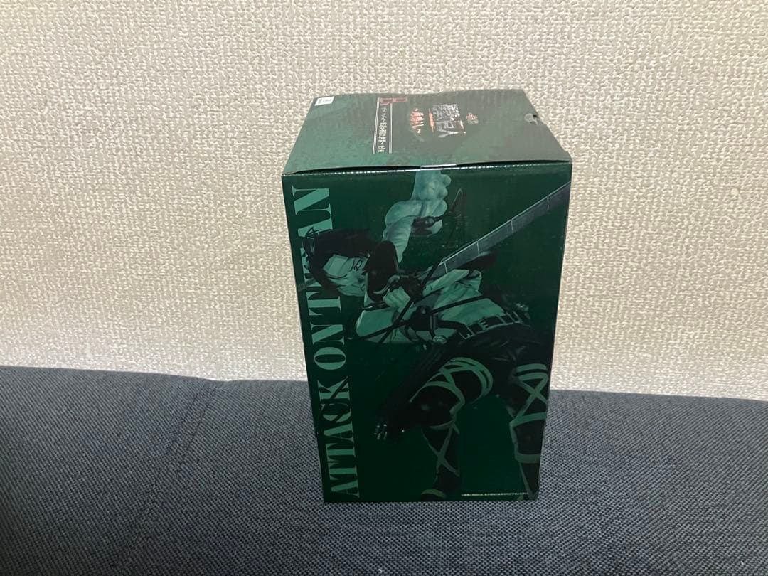 一番くじ　進撃の巨人　地鳴らし　B賞　リヴァイ　フィギュア