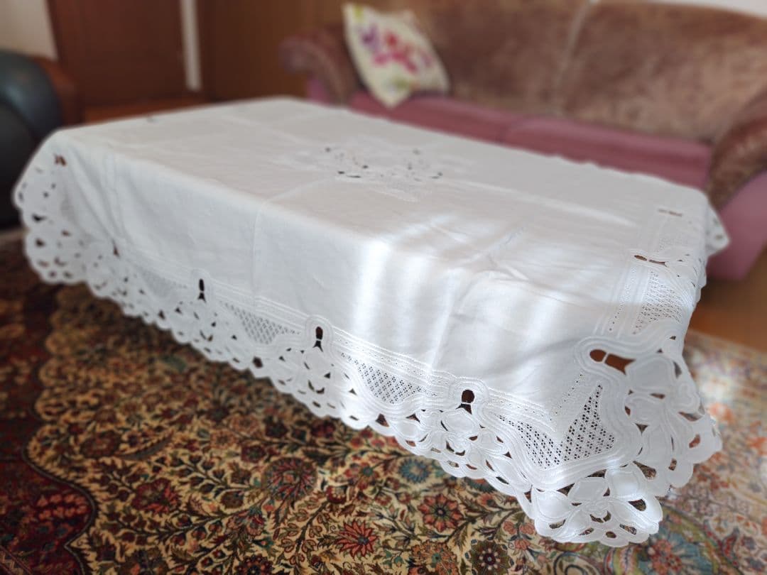 刺繍入りカットワ−クレ−スビンテージハンドメイドテーブルカバー