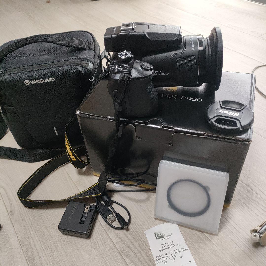 NIKON COOLPIX P950 撮影可能枚数：100 枚 - メルカリ