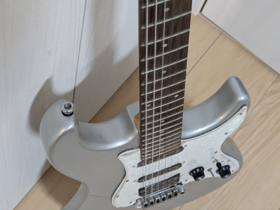 Elioth No.S305 シルバーエレキギター ソフトケース+付属品付