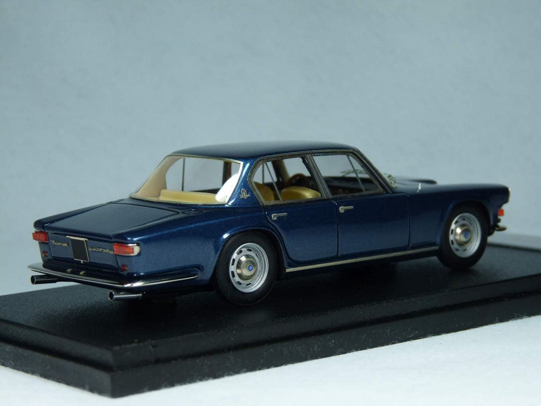 ＢＢＲ　マセラティ　クアトロポルテ　１９６５年　ダークブルー