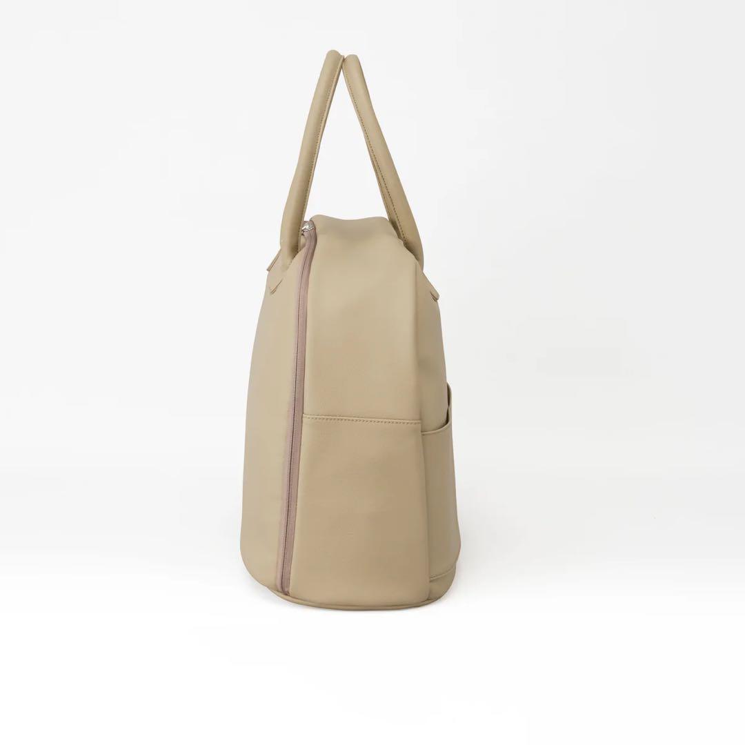 美品】Aww ボストンバッグ サボテンヴィーガンレザー ブラック 30L