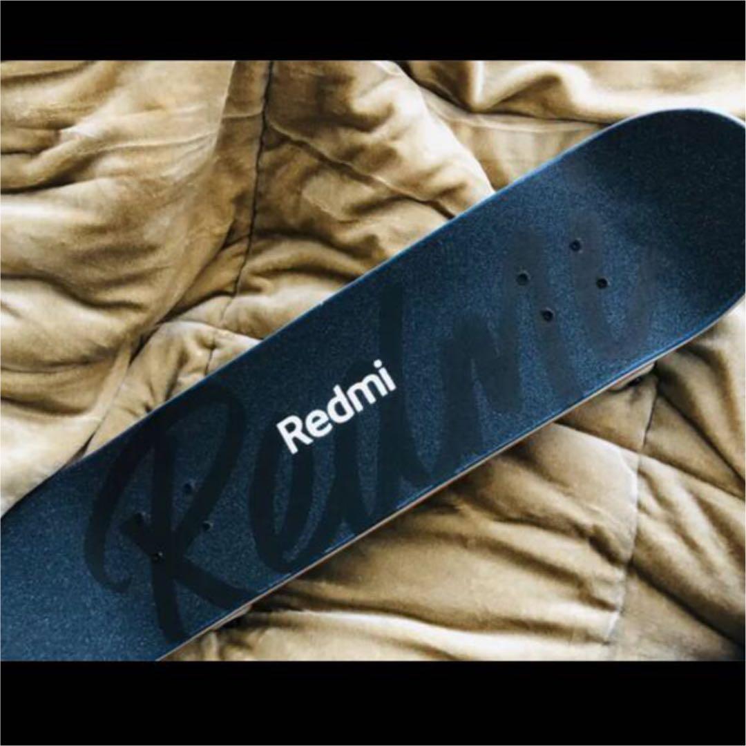 王一博　ワンイーボー　限定コラボ蛍光スケートボード