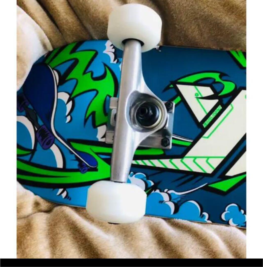 王一博　ワンイーボー　限定コラボ蛍光スケートボード