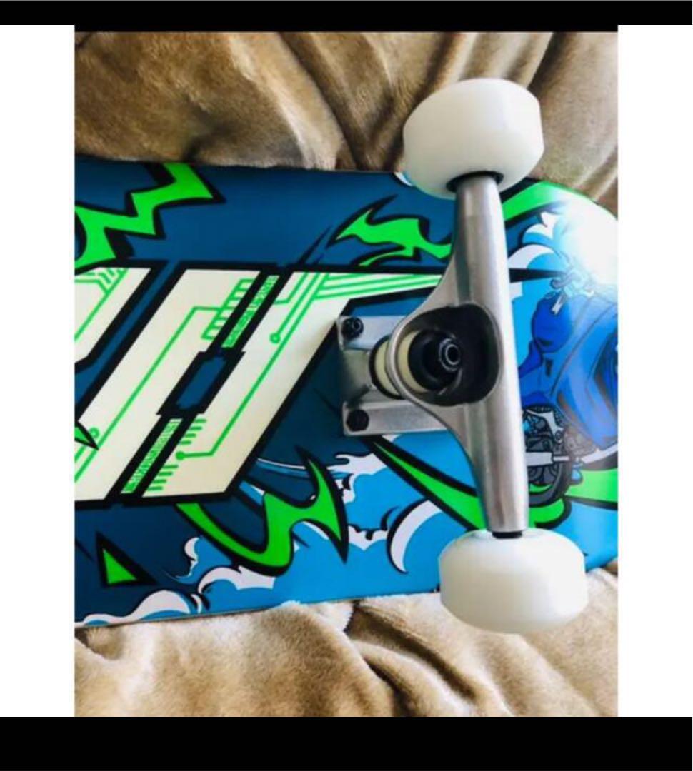 王一博　ワンイーボー　限定コラボ蛍光スケートボード