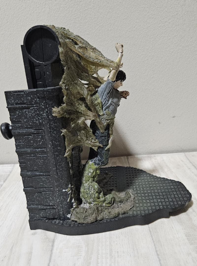 エイリアン チェストバスター 母胎 貫通 フィギュア