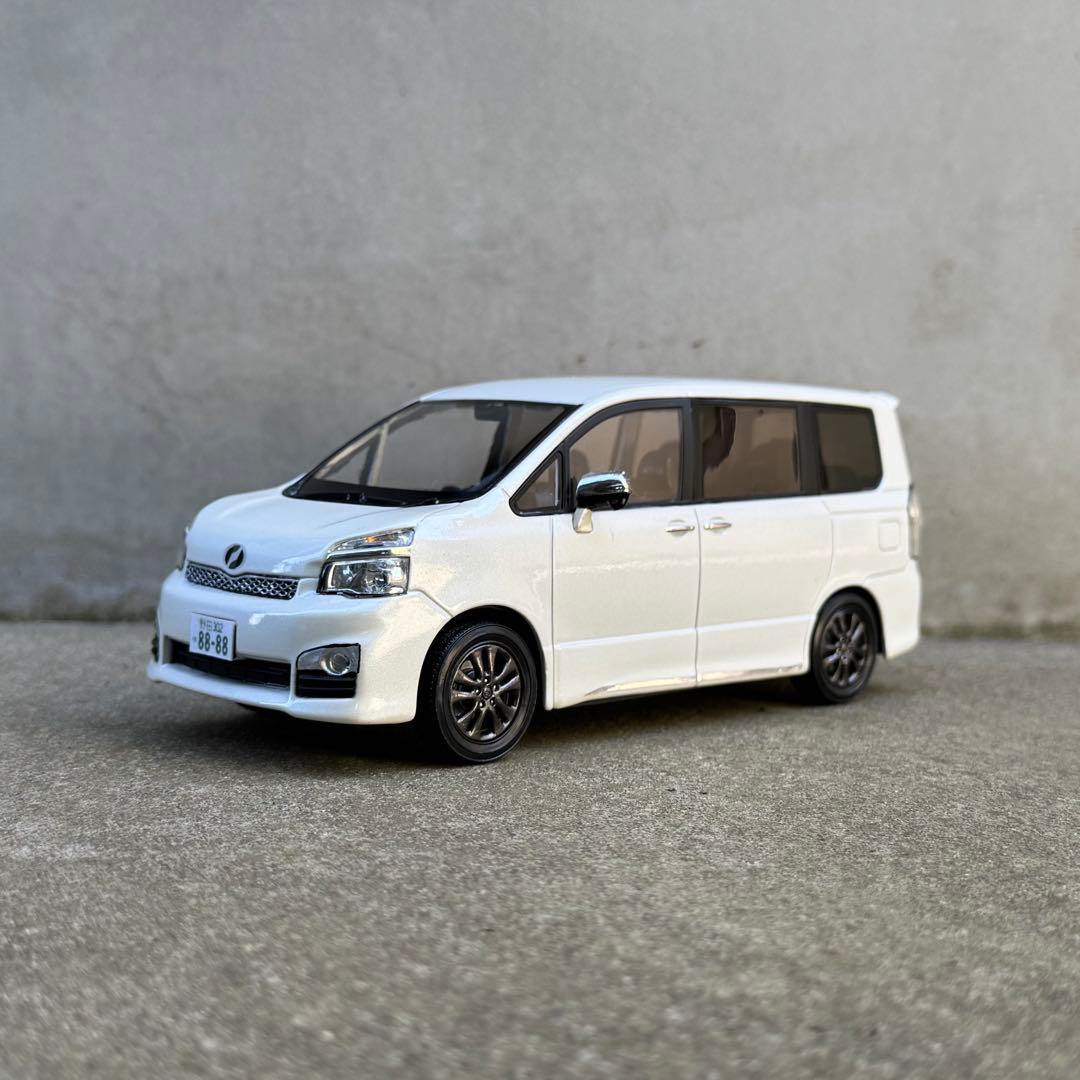 70 後期 ヴォクシー カラーサンプル ミニカー - メルカリ