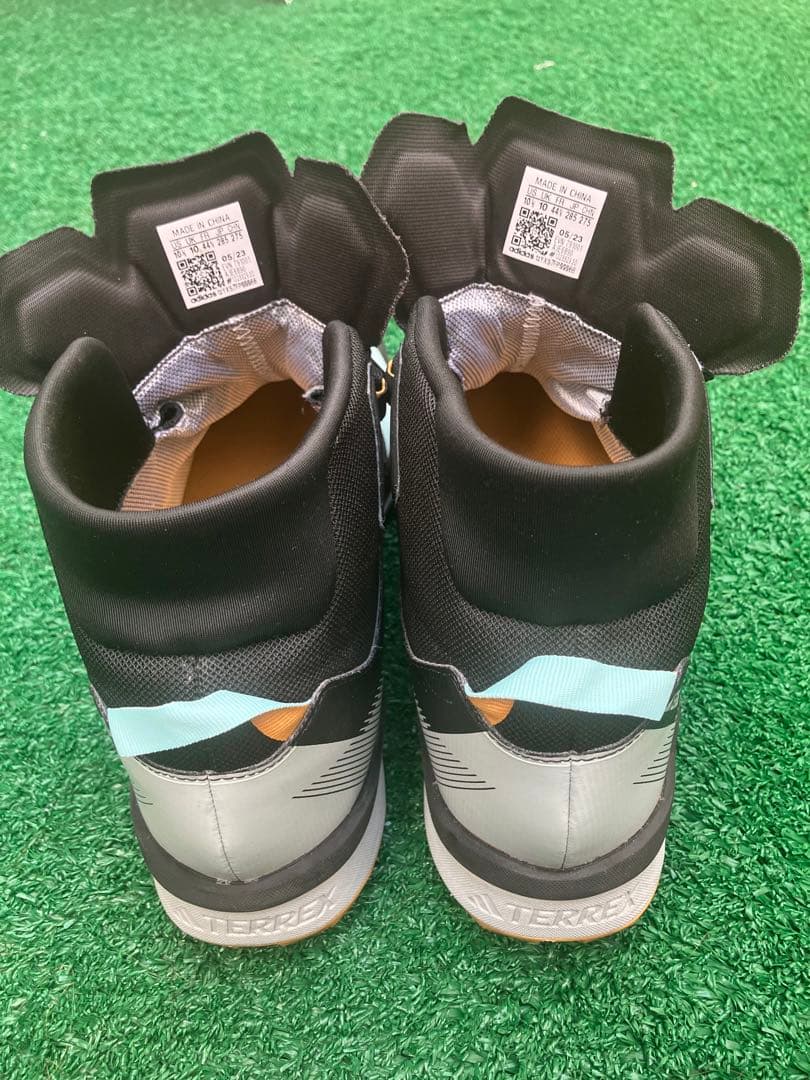 美品アディダススノトレ28.5 - メルカリ