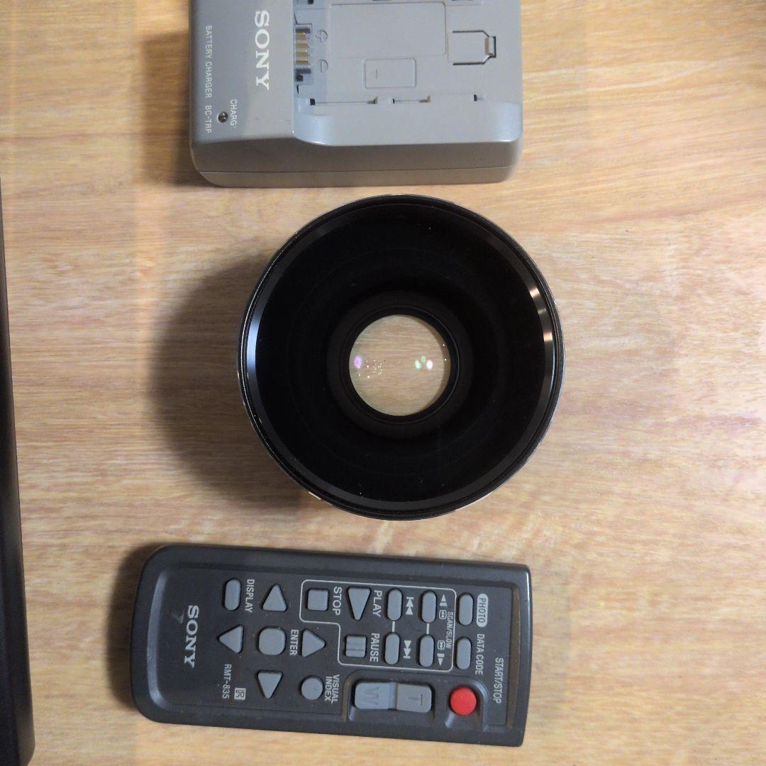 Sony Handycam HDR-CX500 本体 ワイドレンズ 三脚 HDR-CX500 三脚 本体