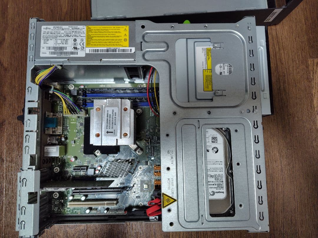 PRIMERGY MX130 S2 OSレスタイプ PYM132ZD2UとPT3 - メルカリ
