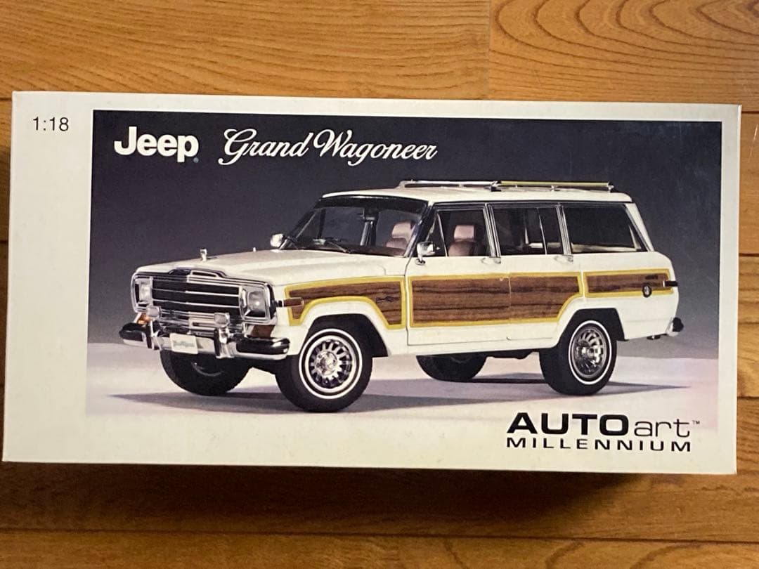 Jeep Grand Wagoneer ミニカー ホワイト/ウッド調　1989