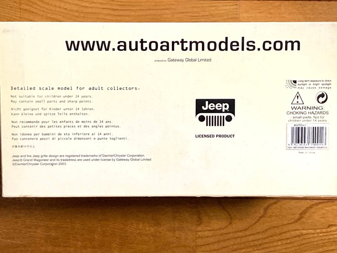 Jeep Grand Wagoneer ミニカー ホワイト/ウッド調　1989