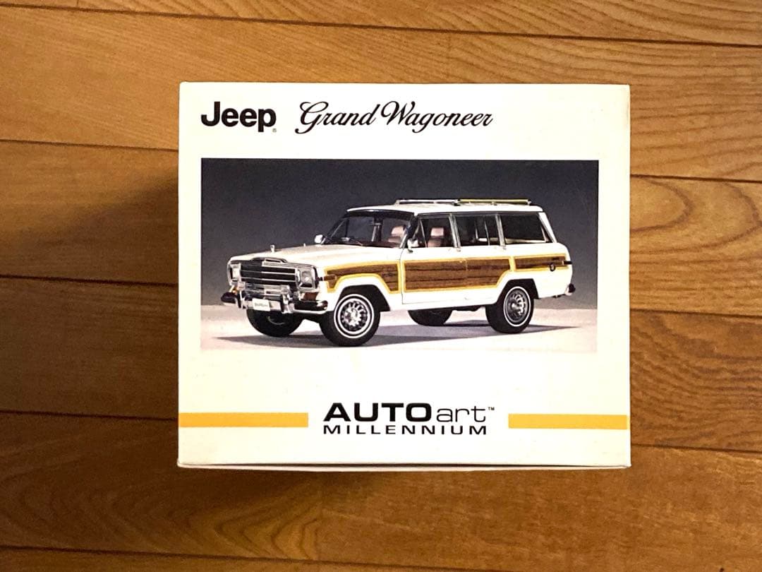 Jeep Grand Wagoneer ミニカー ホワイト/ウッド調　1989