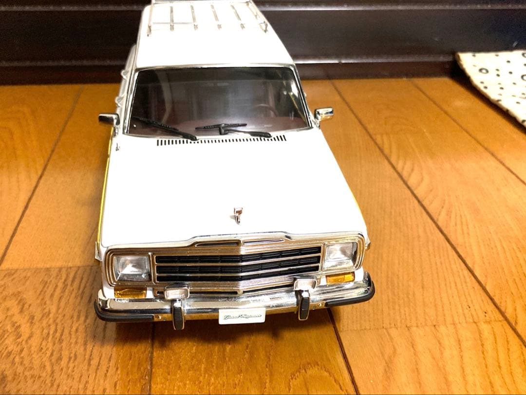 Jeep Grand Wagoneer ミニカー ホワイト/ウッド調　1989
