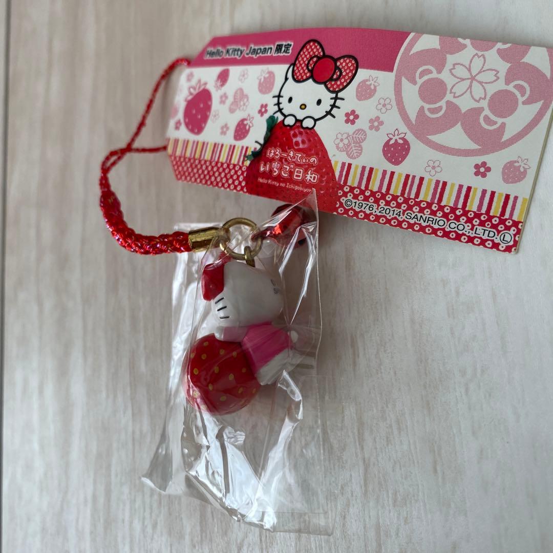 Hello Kitty 根付け いちご日和
