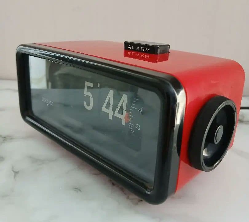 SEIKO パタパタ時計 DP692T 赤と黒 昭和レトロ 50/60Hz - メルカリ