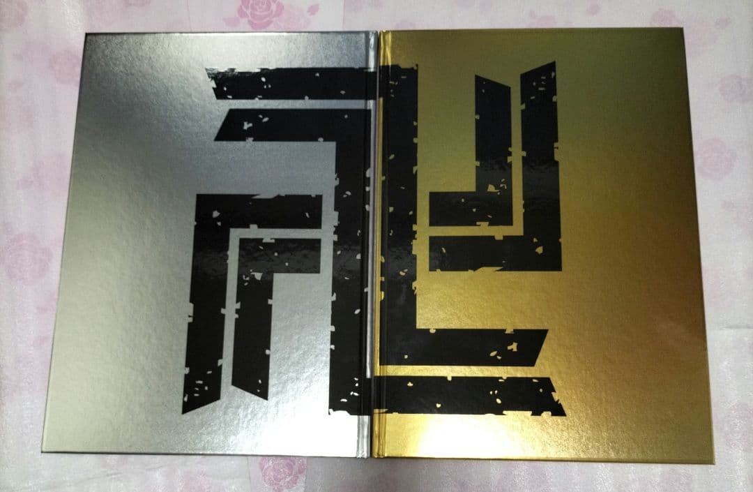 東京リベンジャーズ 描き下ろし 新体験展 公式図録 Silver Gold 千冬