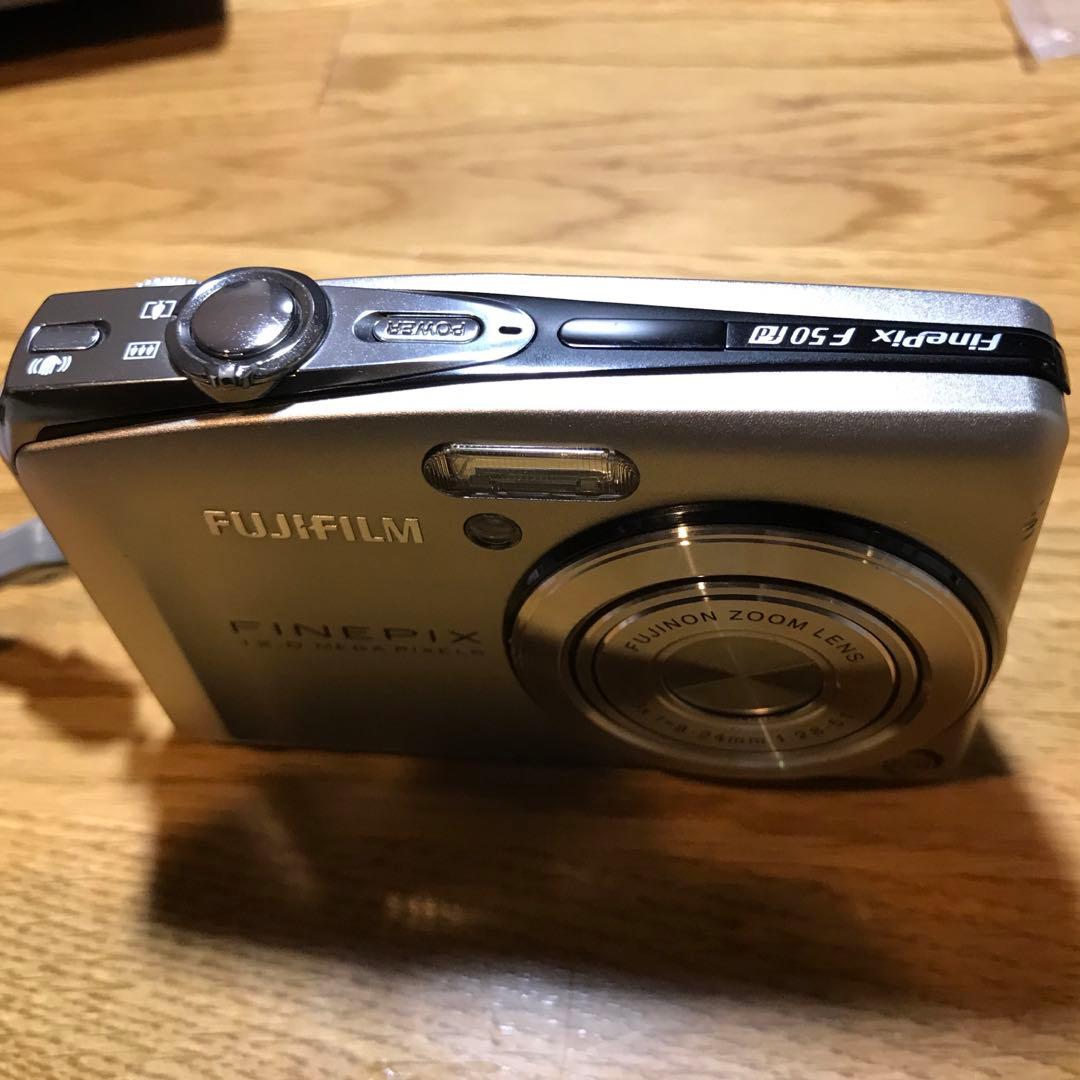 Fujifilm FinePix 12.0メガピクセル コンパクトデジタルカメラ - メルカリ