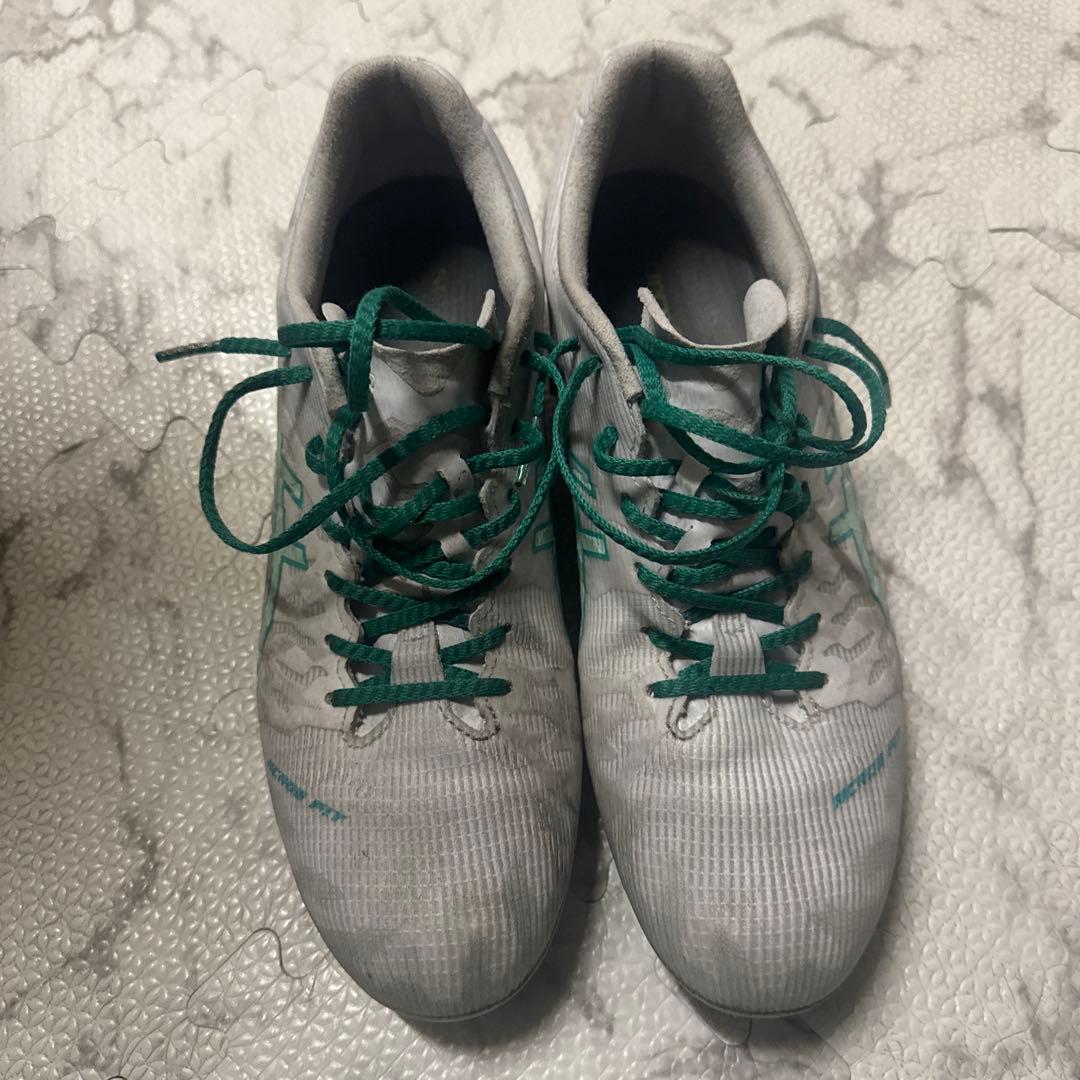 ASICS SUPERFLY ホワイト/グリーン スパイク - メルカリ