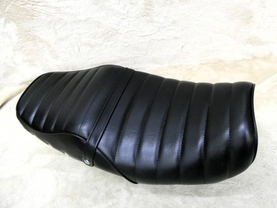 バリオス 2型 黒皮ボタン タックロールシート /GSX250FX あんこ抜き