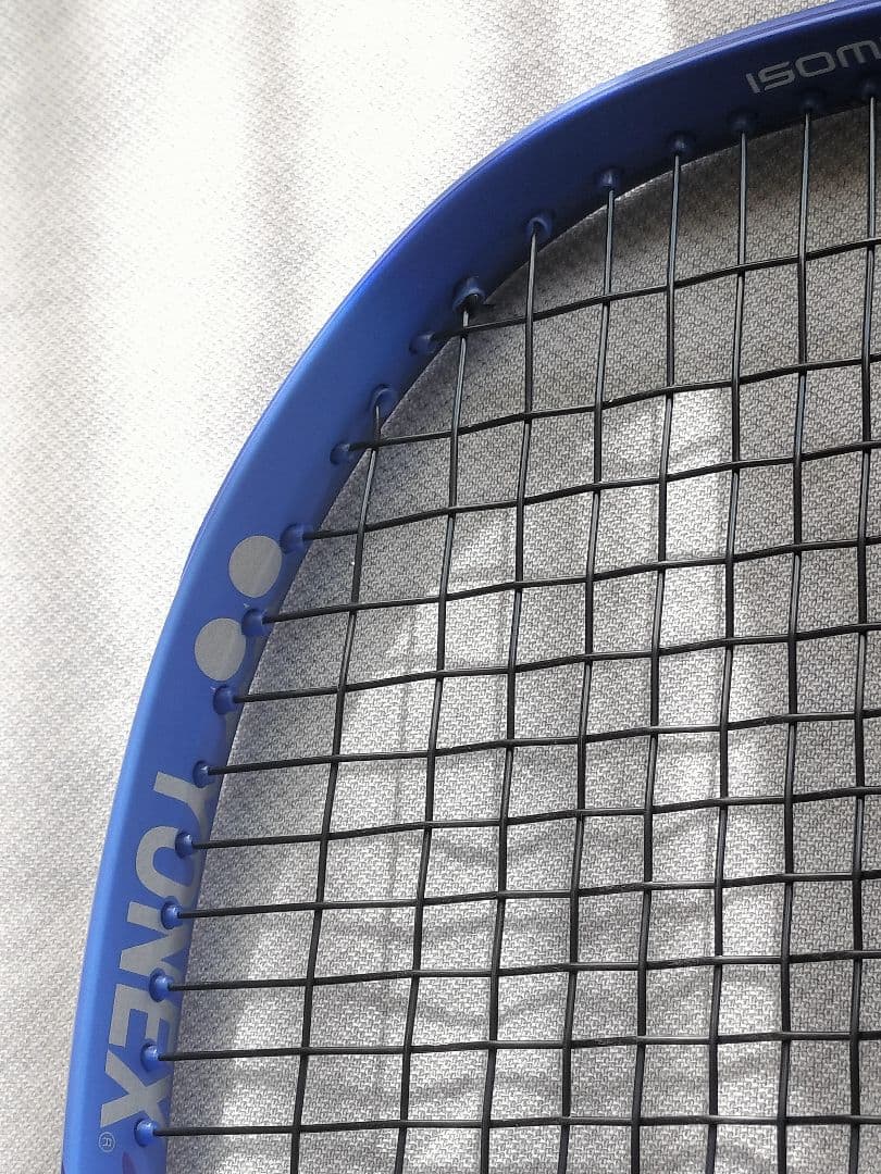 EZONE98（シューズケース新品付） YONEXイーゾーンテニスラケットG2