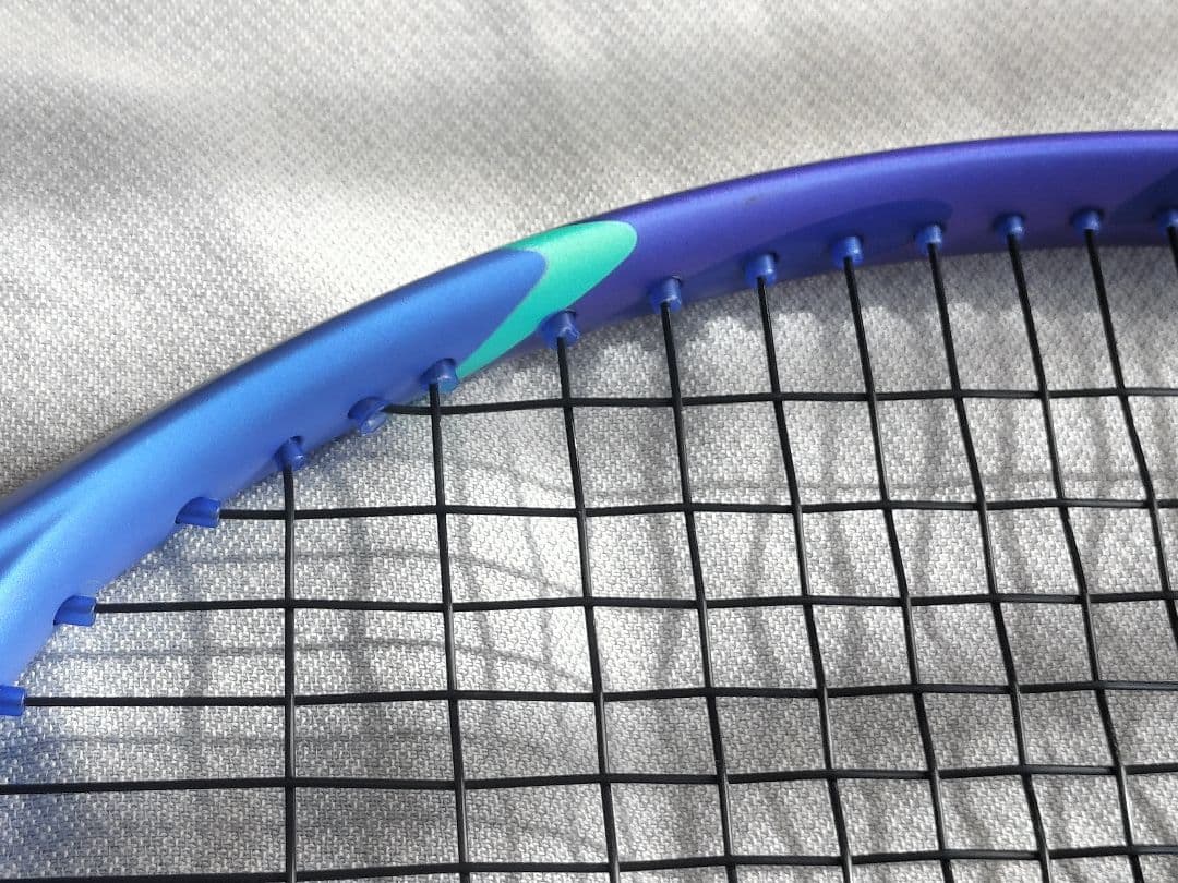 EZONE98（シューズケース新品付） YONEXイーゾーンテニスラケットG2