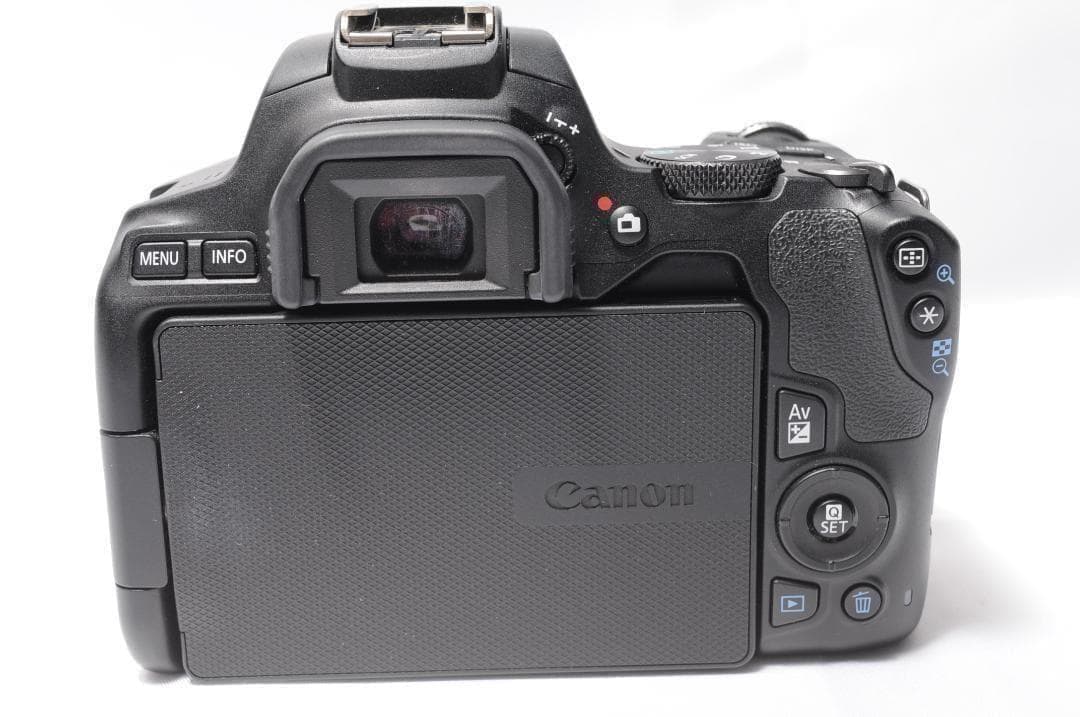 ✨Canon Kiss X10✨4K動画❣️Wi-Fi❣️自撮❣️手振補正❣️ - メルカリ