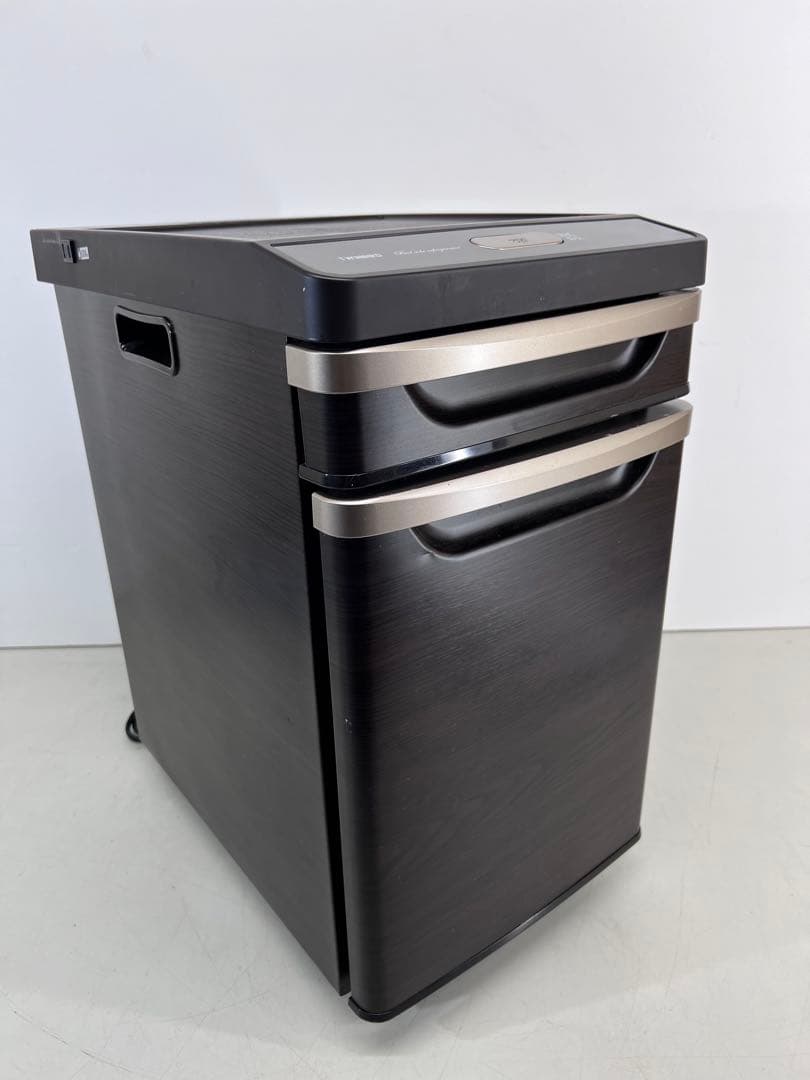 TWINBIRD ベッドサイド冷蔵庫 17L HR-D282 静音 ツインバード、薬やメガネを収納できる引き出し付きの「ベッドサイド