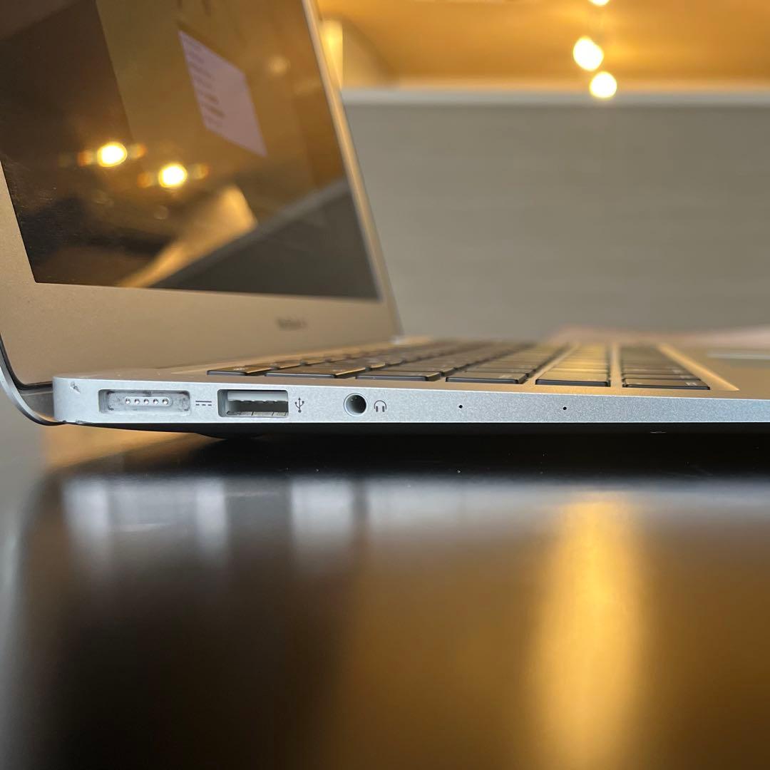 MacBook Air(13 inch, 2017) 充電器付き