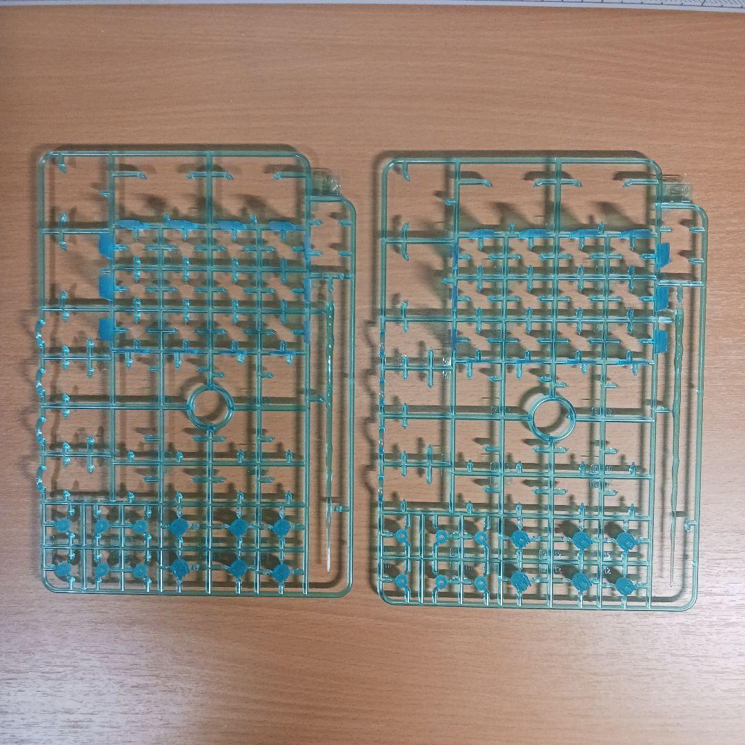 アクシズ社　MG オシリス・エアリアル・ドミネーター　オシリスの翼 クシャトリヤ