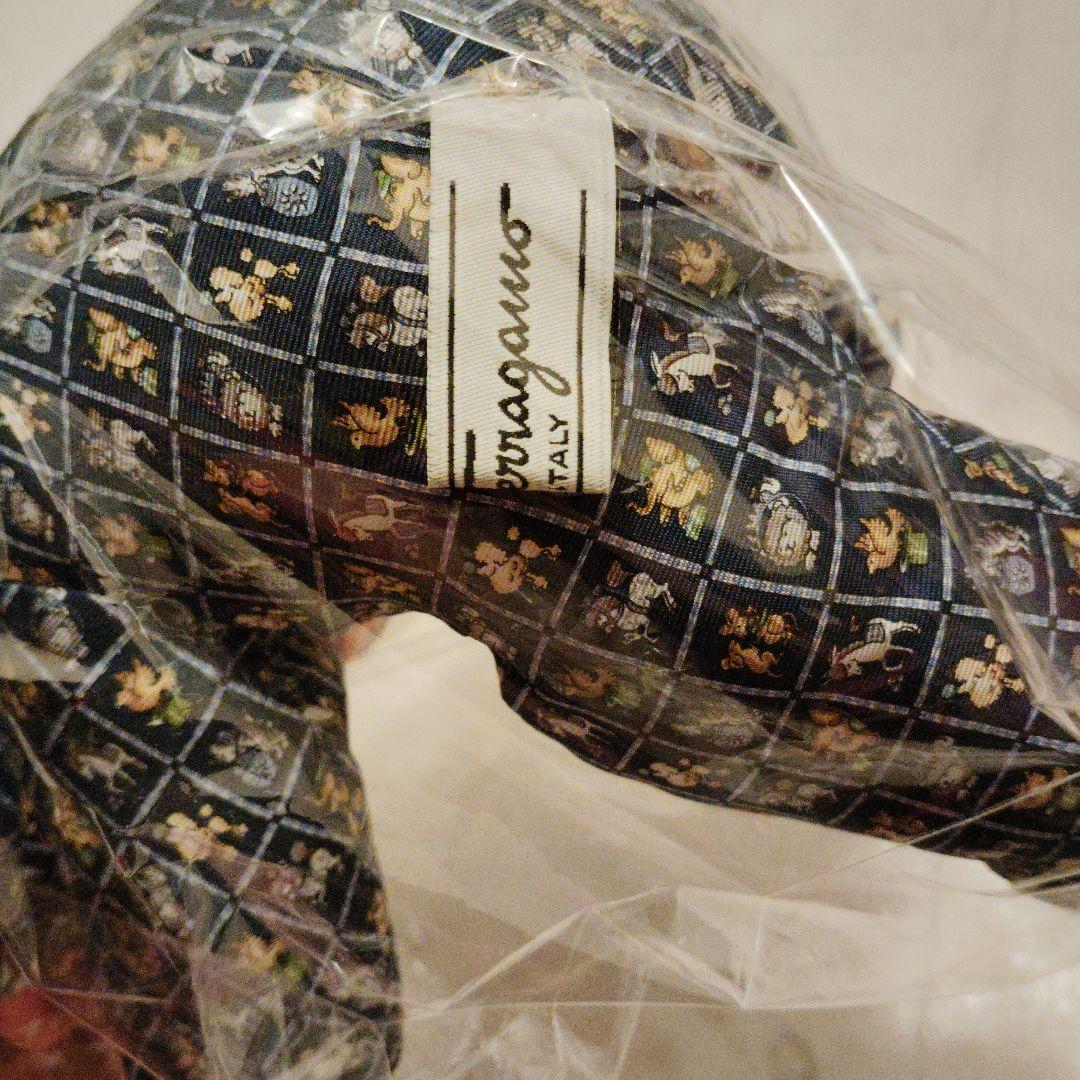 サルヴァトーレフェラガモ　テディベア　ぬいぐるみ　くま