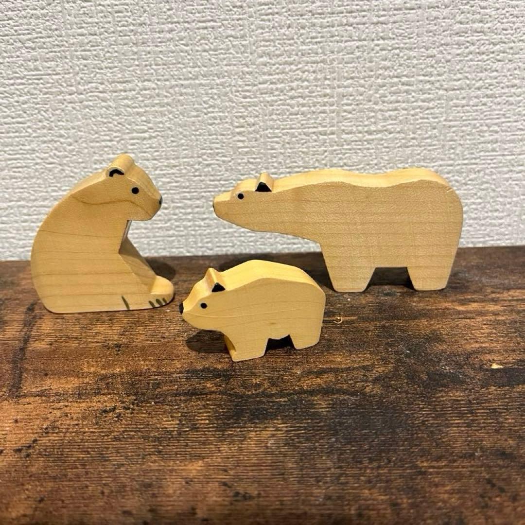 tomomi 　スピールフォーム　キツネの親子　シロクマの家族