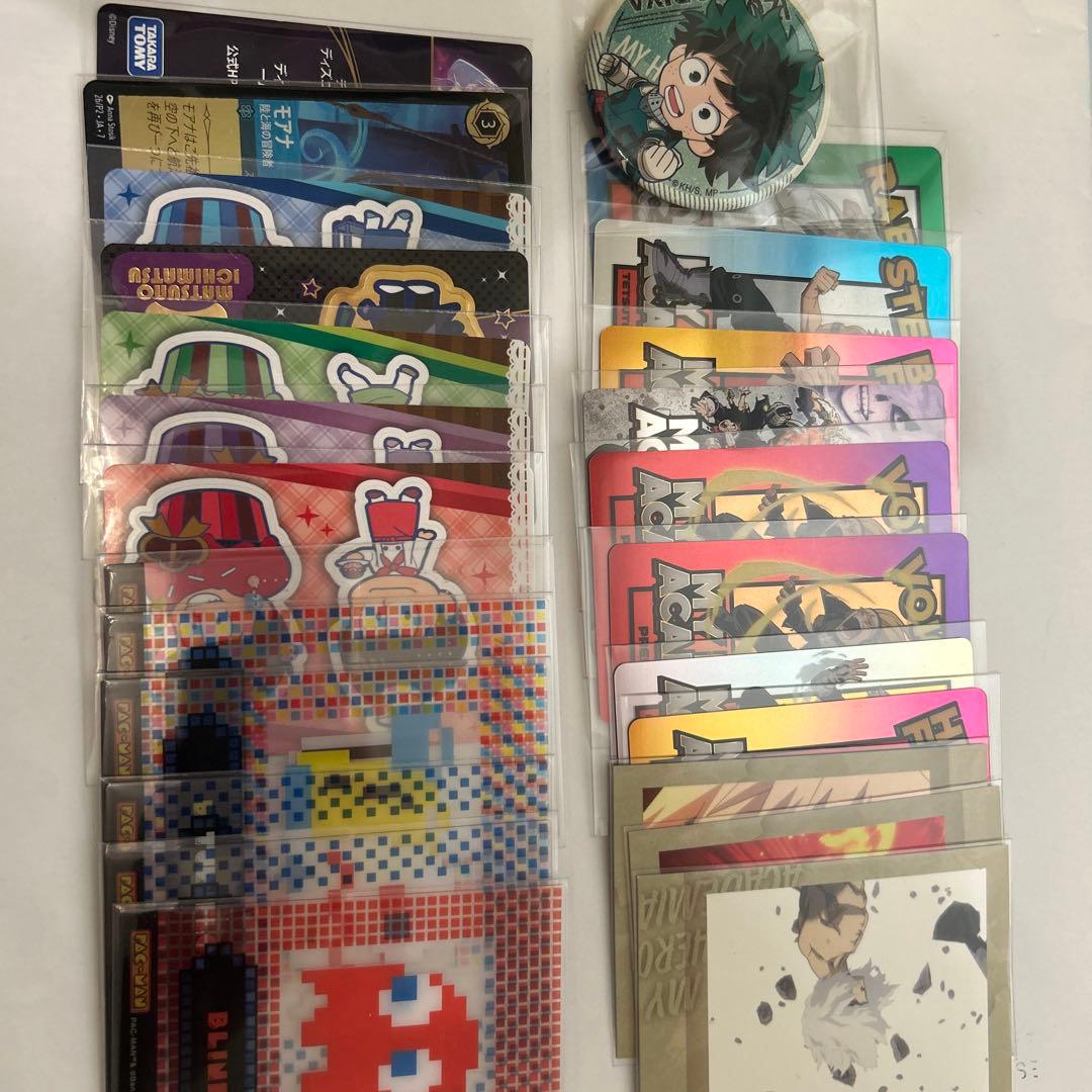 アニメグッズまとめ売り カード ステッカー 缶バッジ 日本アニメ