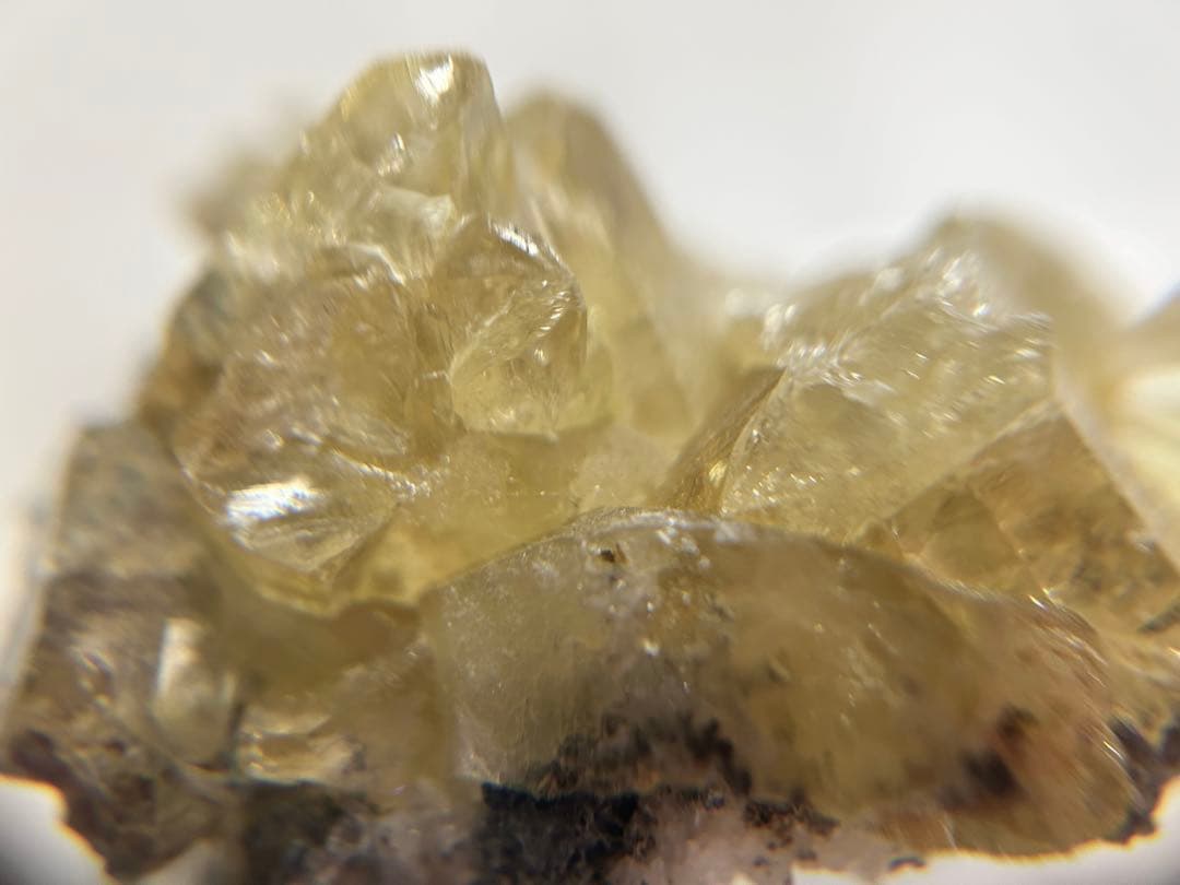 アングレサイト　原石