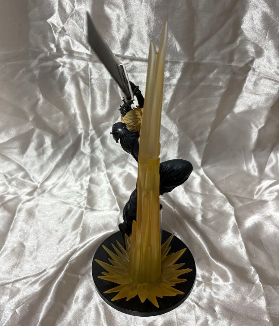 FF7 くじA賞　クラウド・ストライフ フィギュア　エンド賞　ティファ