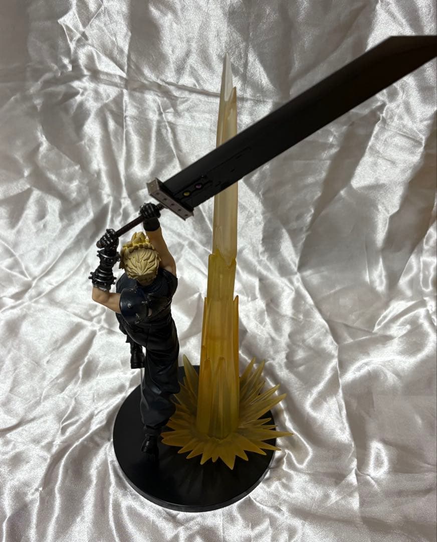 FF7 くじA賞　クラウド・ストライフ フィギュア　エンド賞　ティファ