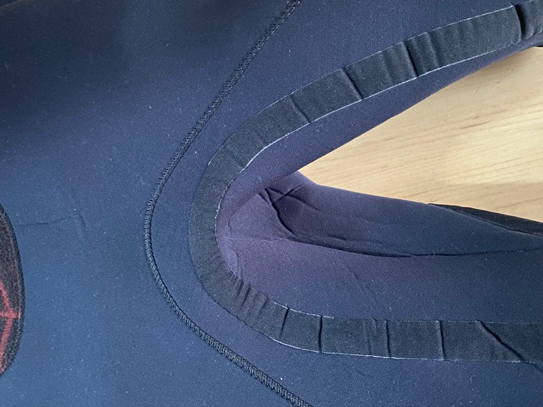 ビラボン 5ミリ Lサイズ 3回着用のみ