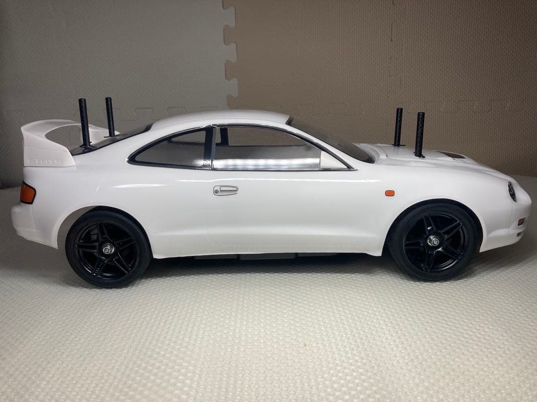 タミヤ　TT-02シャーシ　セリカ　GT-FOUR ST205 ボディ付き