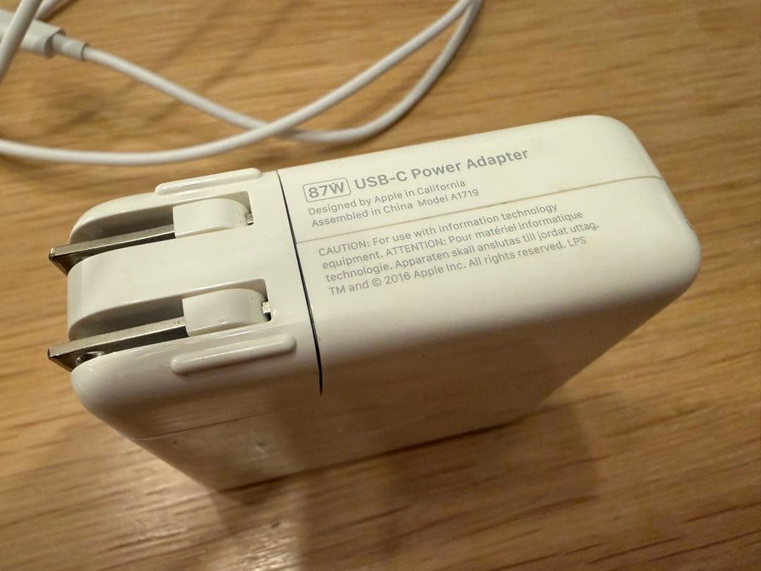 Apple純正 87W USB-C 電源アダプター A1719 - メルカリ