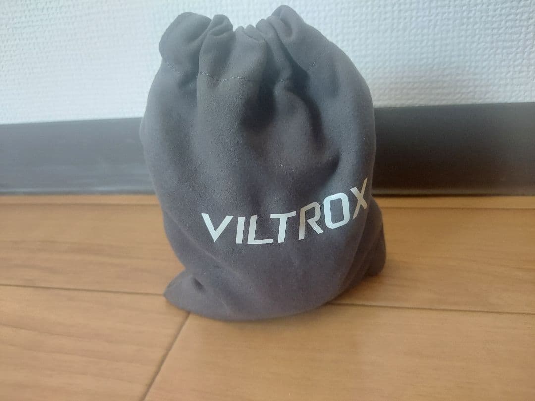 viltrox AF 20mm F2.8 STM ASPH ED IF ソニー Viltrox AF 20mm F2.8 Air Full-Frame Lens for Sony E-Mount White