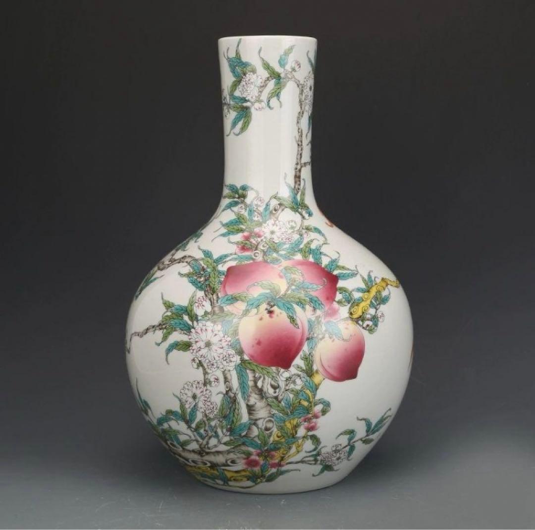 清乾隆粉彩福寿九桃天球瓶 景徳鎮 陶磁器 装飾品 現代