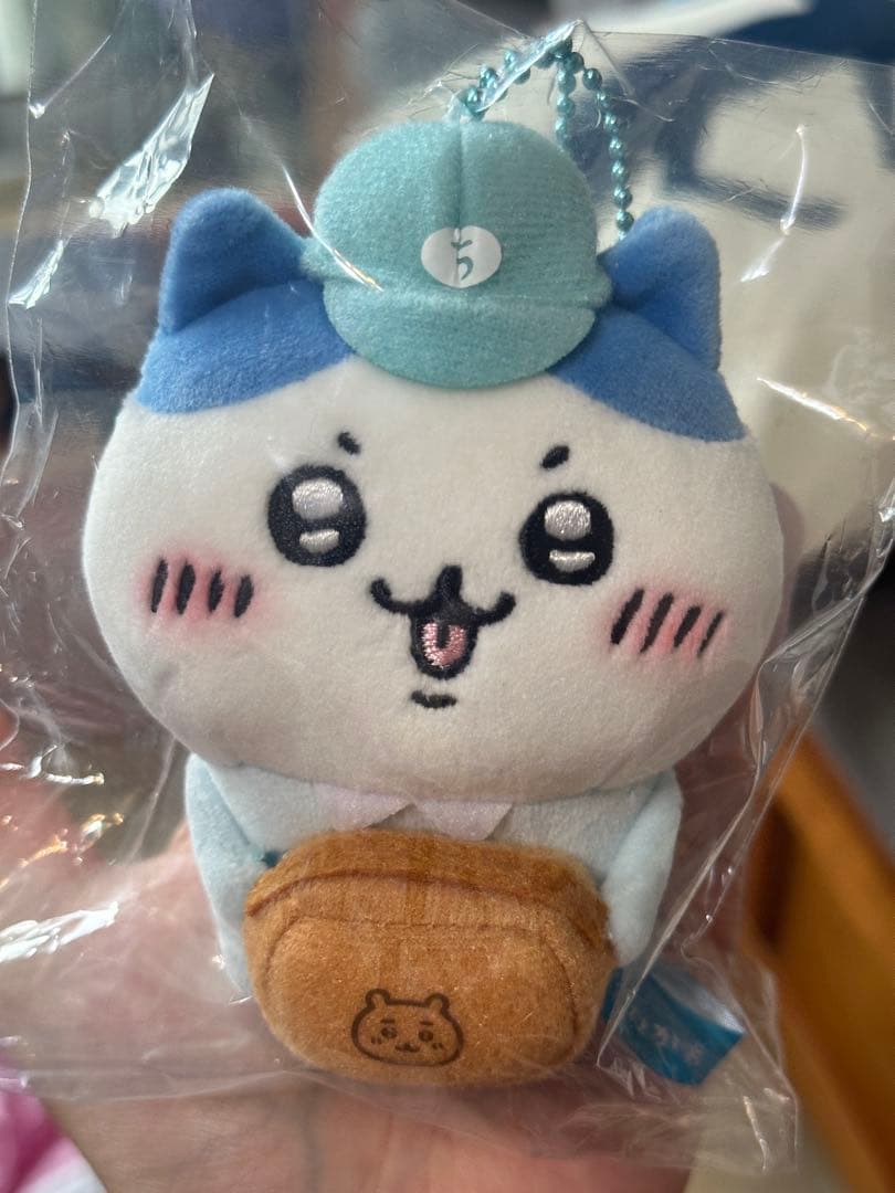 ちいかわ 働くスタッフさんマスコット ハチワレ　うさぎ